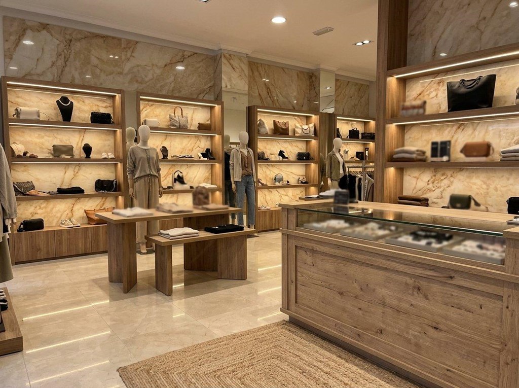 Foto 1 Reforma de tiendas y establecimientos comerciales en O Porriño
