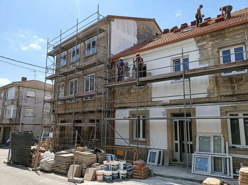 Foto 1 Rehabilitación de edificios y comunidades en O Porriño